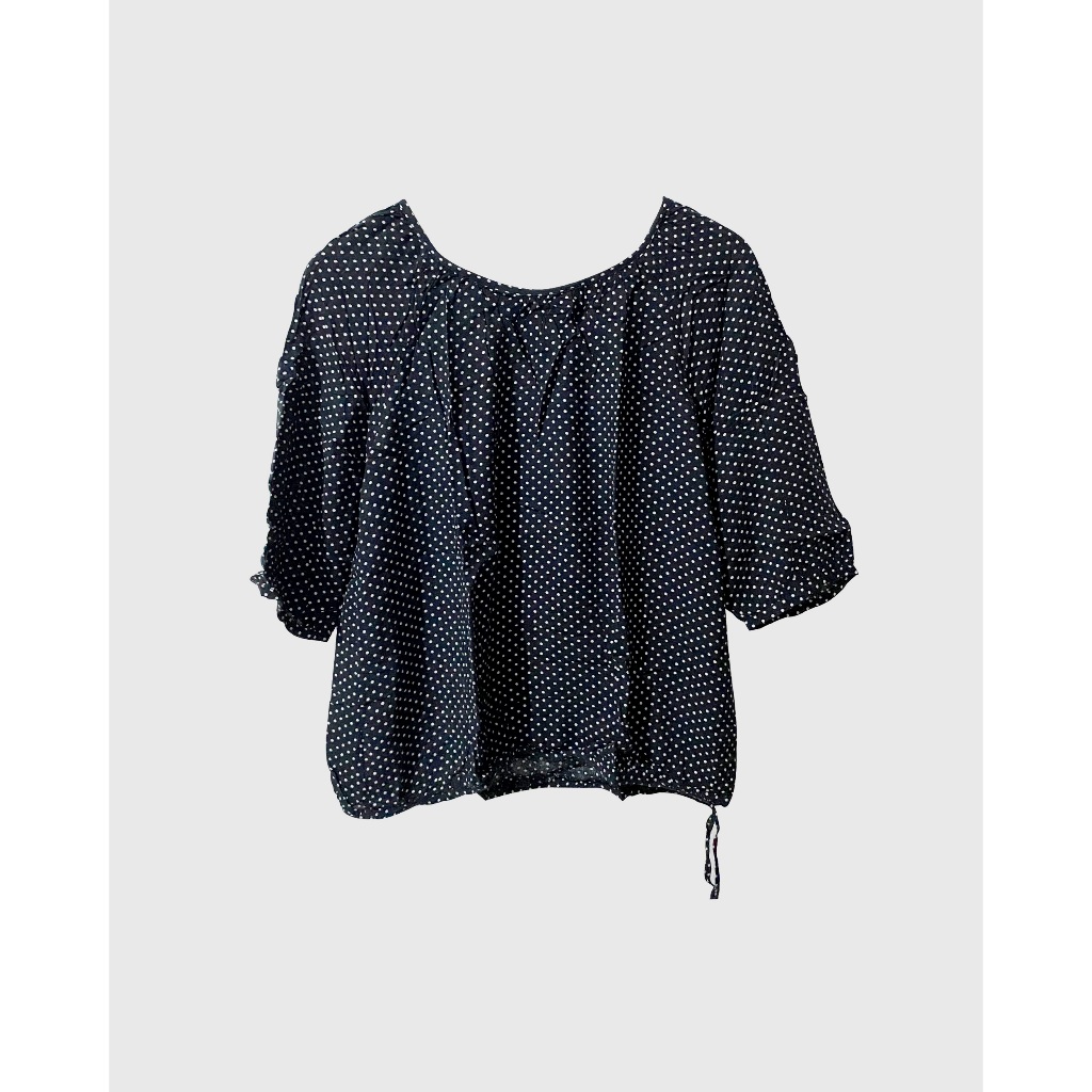 blouse hitam polkadot