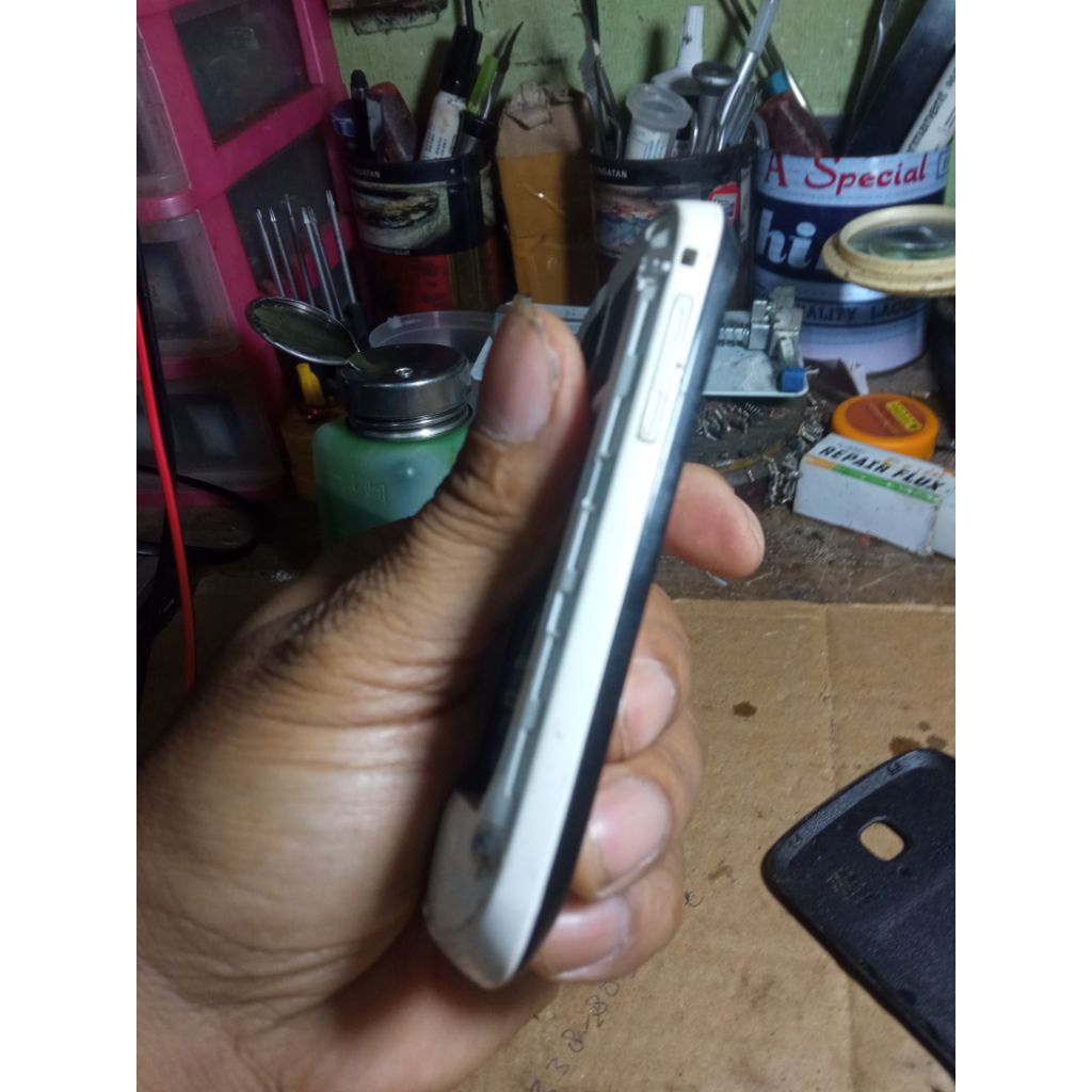 Samsung GT-S3850..........