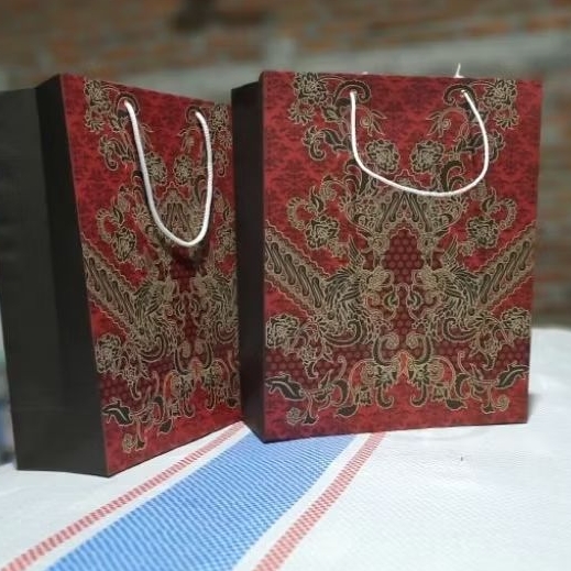 

paper bag 20x8x25 motif 2 warna paper bag