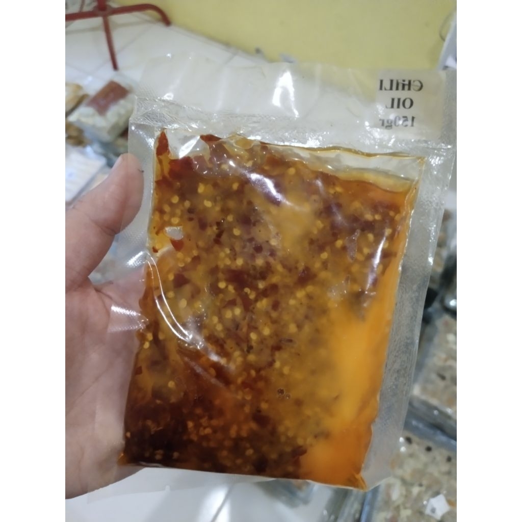 

Chili Oil tersedia 150 gr dan 250 gr