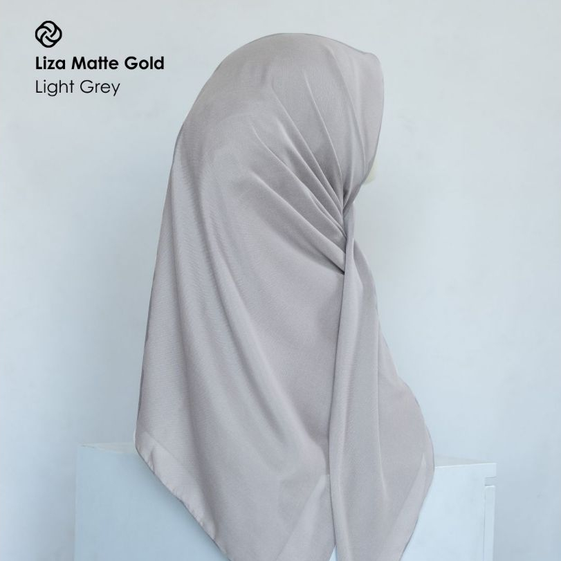 KERUDUNG  DEENAY POLOS LIZA LIGHT GREY ABU MUDA JAHIT TEPI MATTE LOGO BARU DOUBLE KERUDUNG ORI