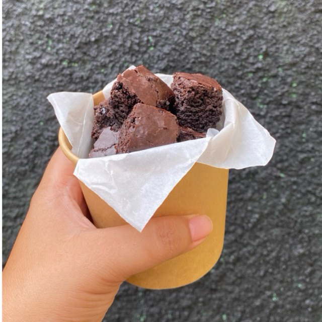 

Fudgy Brownies Bucket 12oz