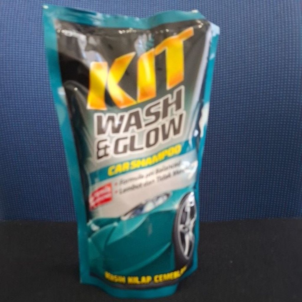 KIT Wash and Glow Car Shampo 720 ml