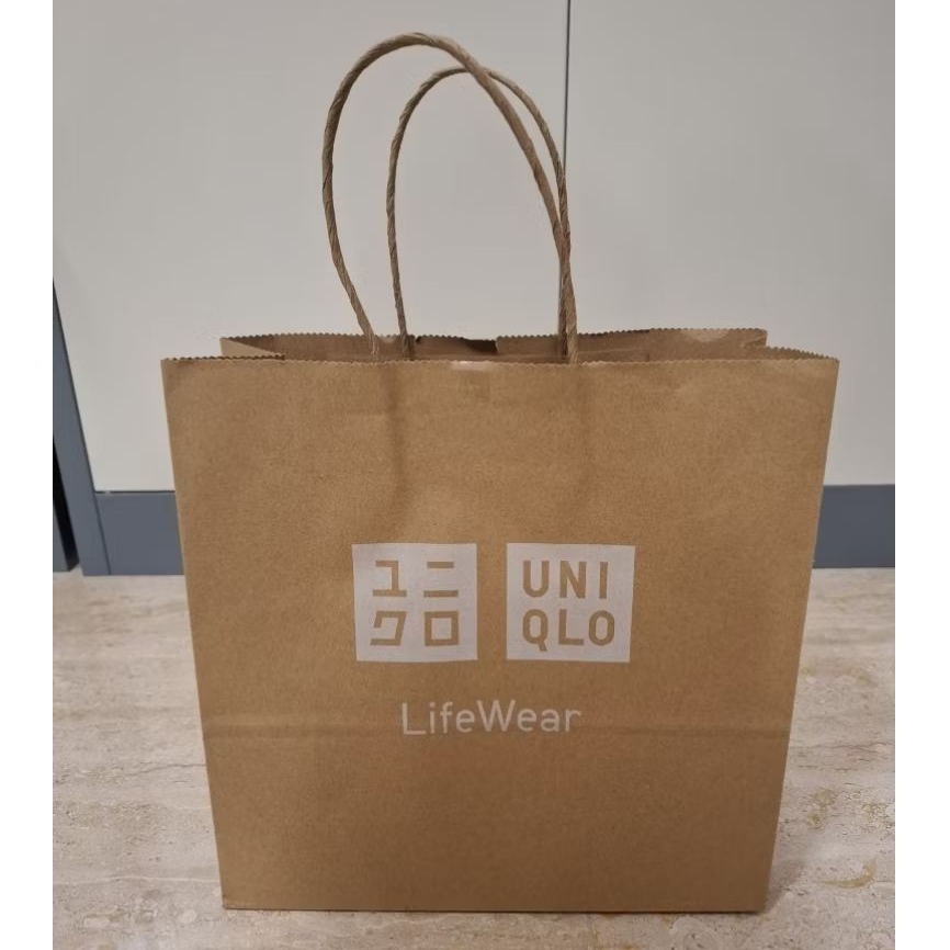 

Uniqlo Paper Bag Size Small NEW ORI Kantong Tas Kado