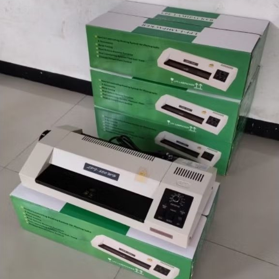

Mesin Laminasi Panas Dingin Roll A3+ 330mm 33cm LPF330WH Laminating Lamipacker Machine LPF 330 WH
