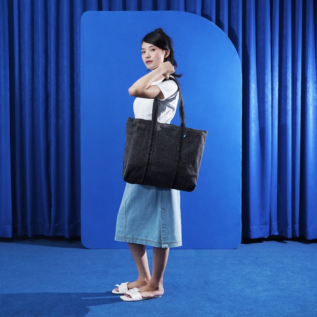 DAILE | Dakota Tote bag Washed Black | Tas Jeans Wanita