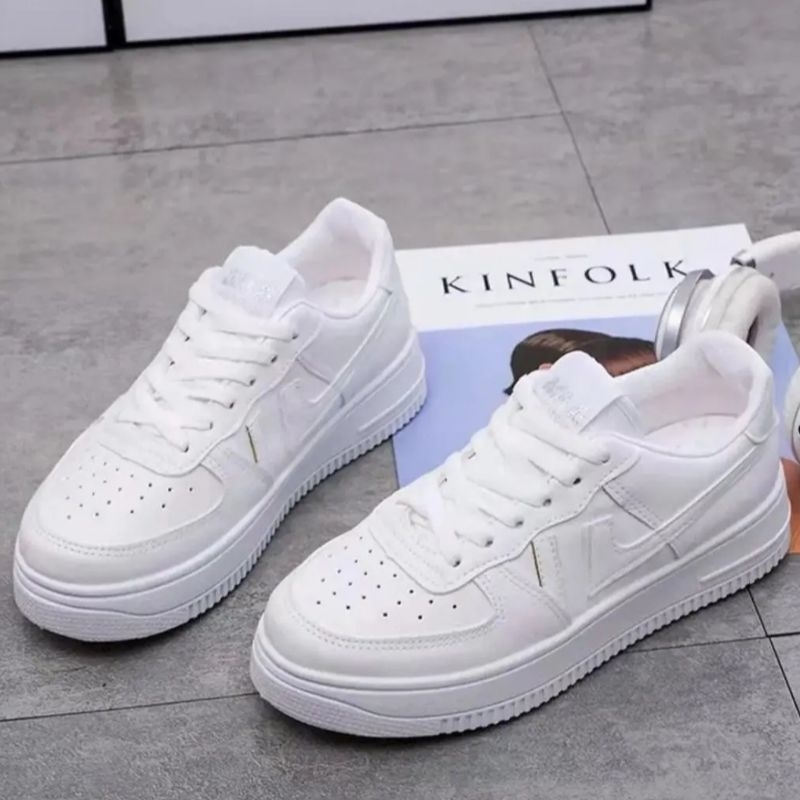 Sepatu Wanita Pria Putih Polos Sneakers Casual Cewek Cowok