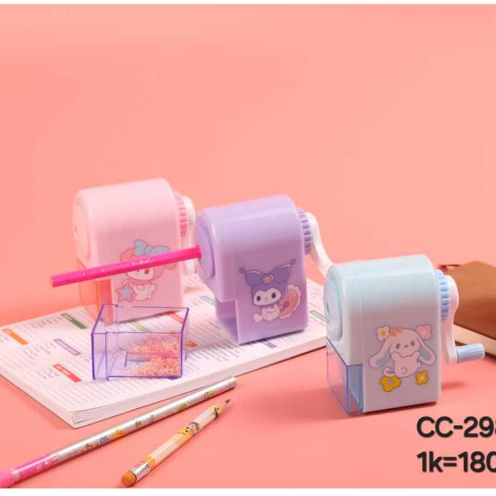 

RAUTAN SERUTAN PENSIL MEJA PUTAR WARNA MOTIF LUCU MURAH SOUVENIR SHARPENER ROTARY