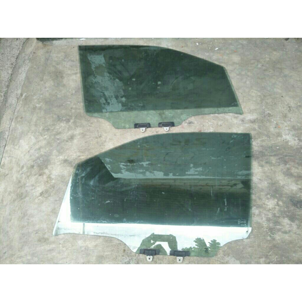 kaca pintu nissan serena C24 original