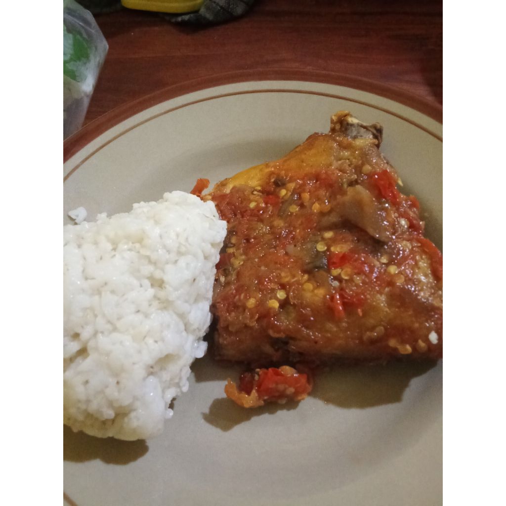 

Ayam Penyet plus sambal