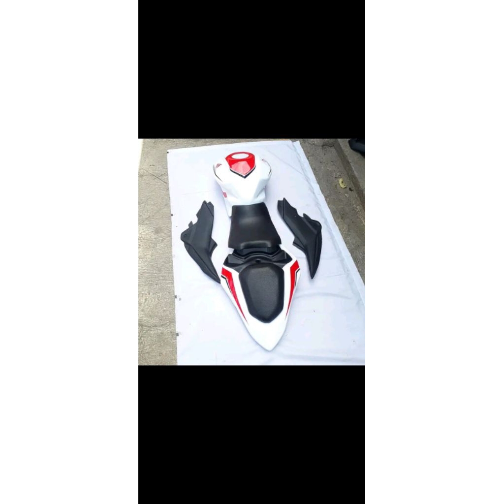 cover tangki CB150R set body belakang set