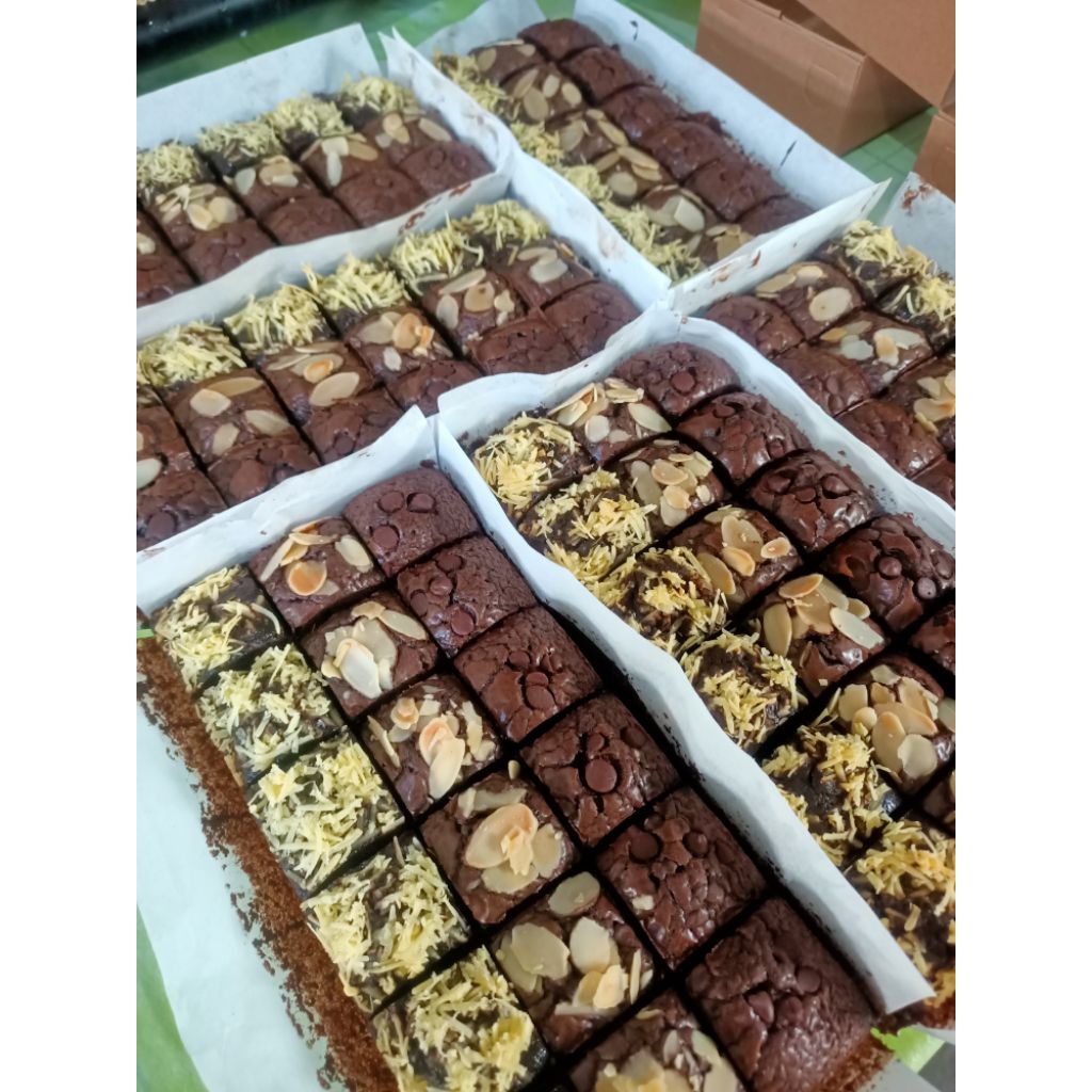 

Fudgy Brownies Isi 18