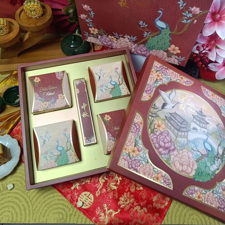 

Hamper Mooncake - Paket IMPERIAL 4 - Isi 4 Mooncake Medium @ 125 Gr/ Besar @ 150 Gr & 175 Gr