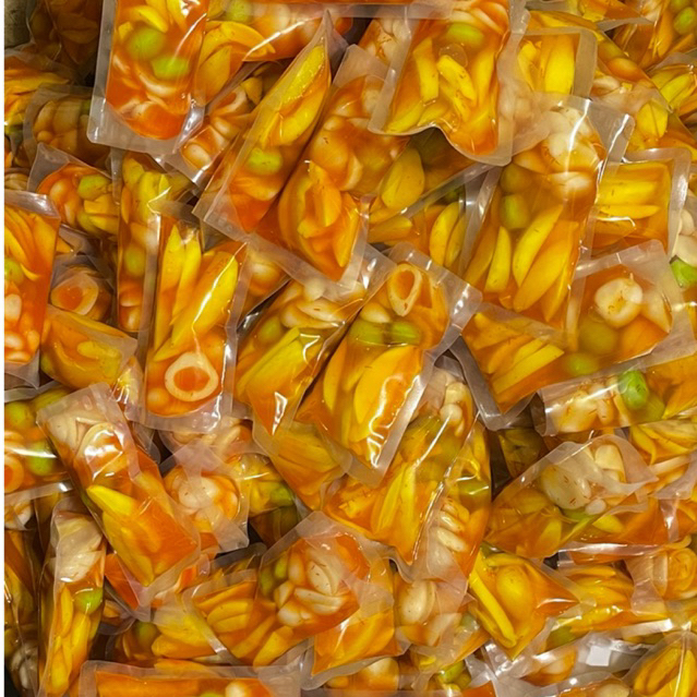 

manisan/asinan buah mix pedes salak,dondong Thailand,mangga 400gram kualitas premium halal