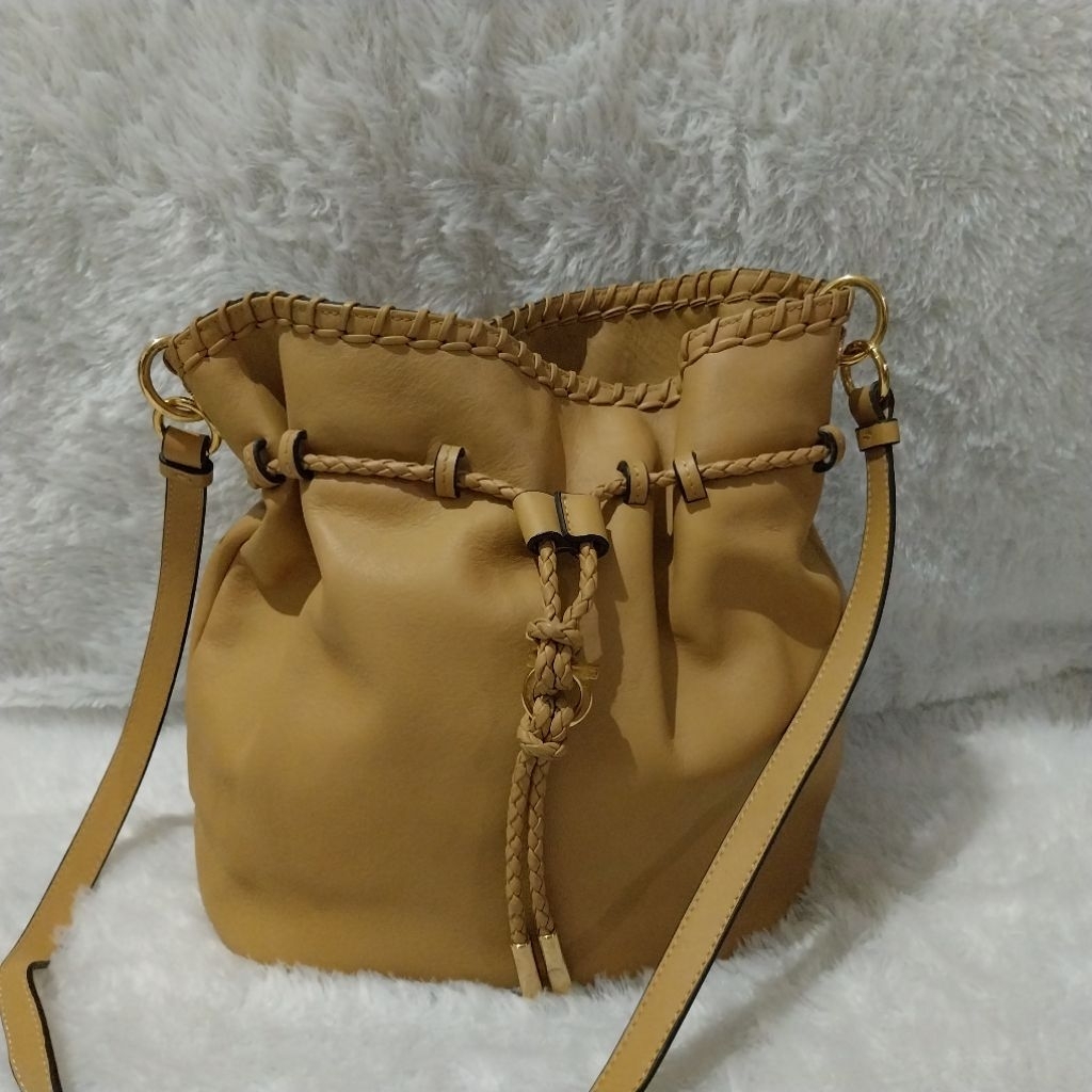 Tas PL S4lv4t0r**f3r494m0 sling camel