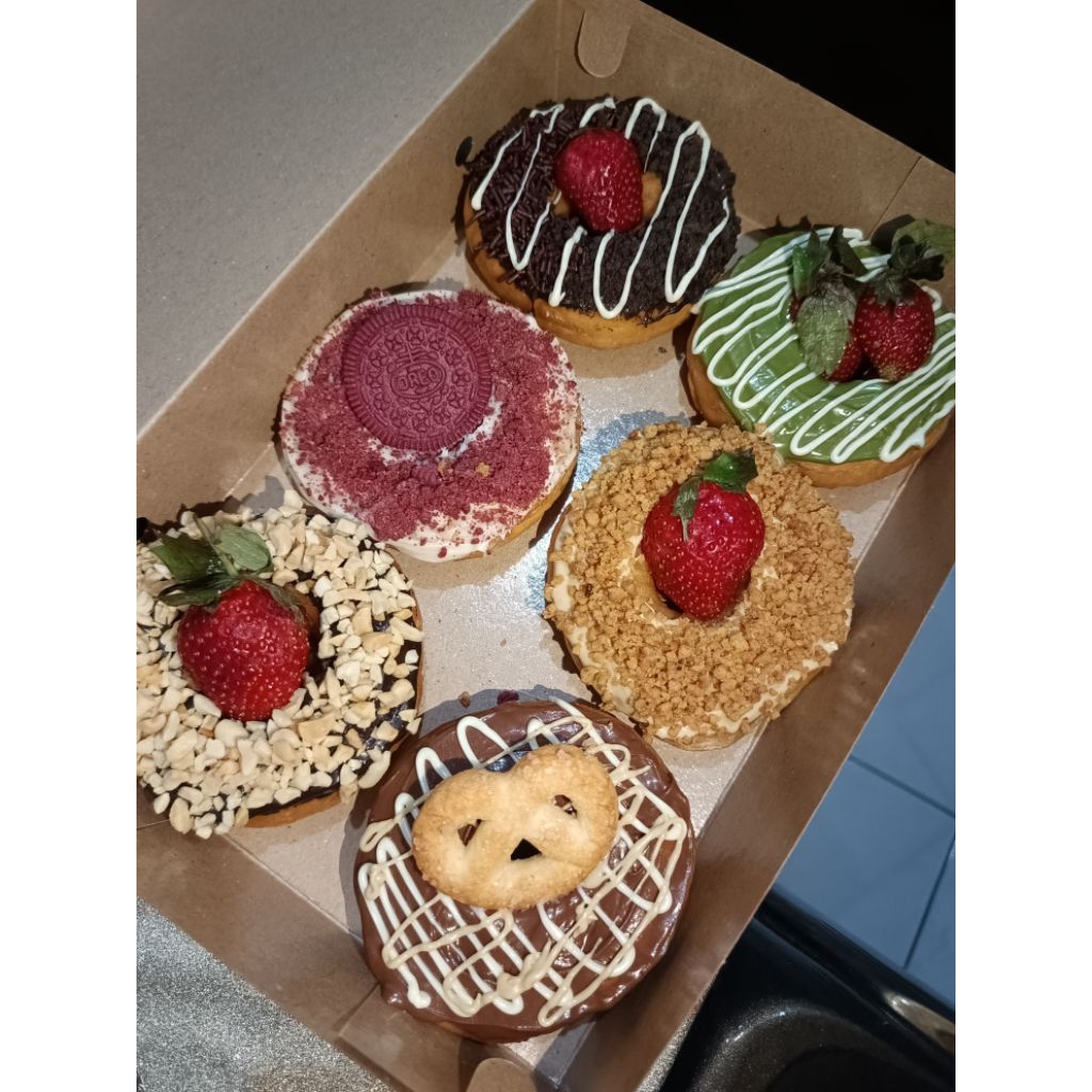 

Donat Kentang oishii_sby isi 6 Biji