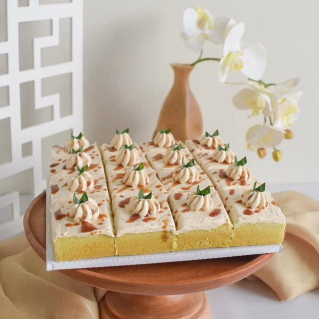 

Pandan Gula Melaka 20cm Hampers Lebaran EID Fitri Ramadhan