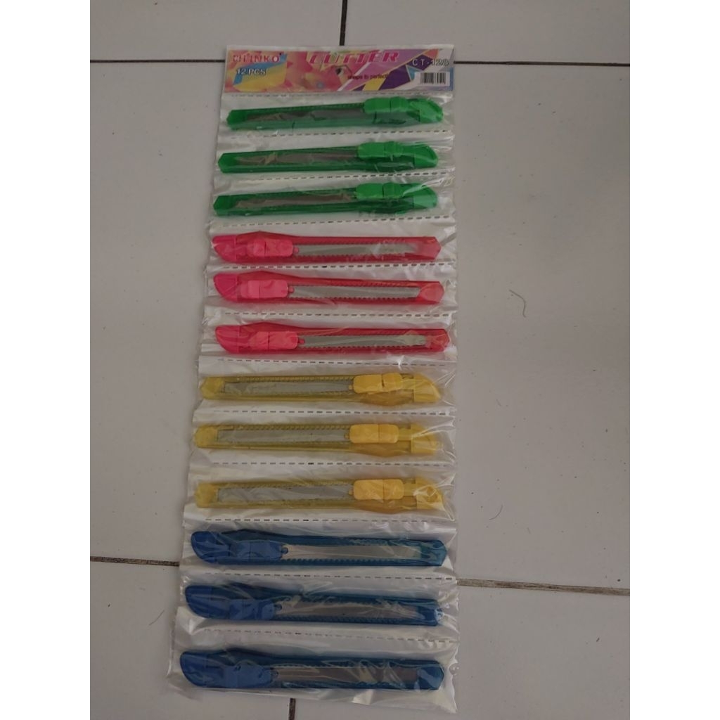 

cutter kecil/1renteng(12bj)