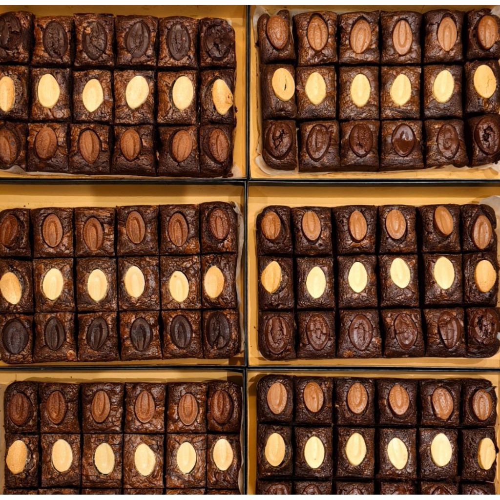 

Fudgy Brownies Valrhona by OMALEXY (Amrazing)