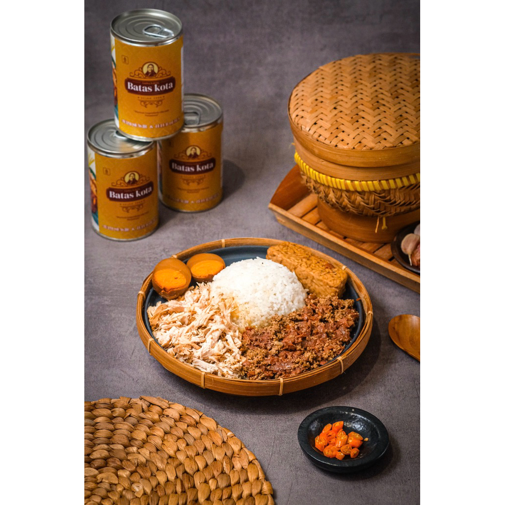 

Gudeg suwir ayam kampung + telur bebek