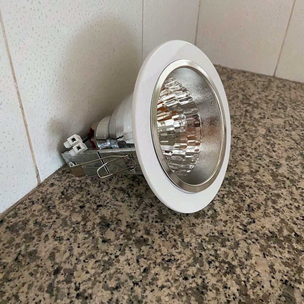 OSIWA FITTING DOWNLIGHT RUMAH LAMPU E27 4 INCH PUTIH OSW-408