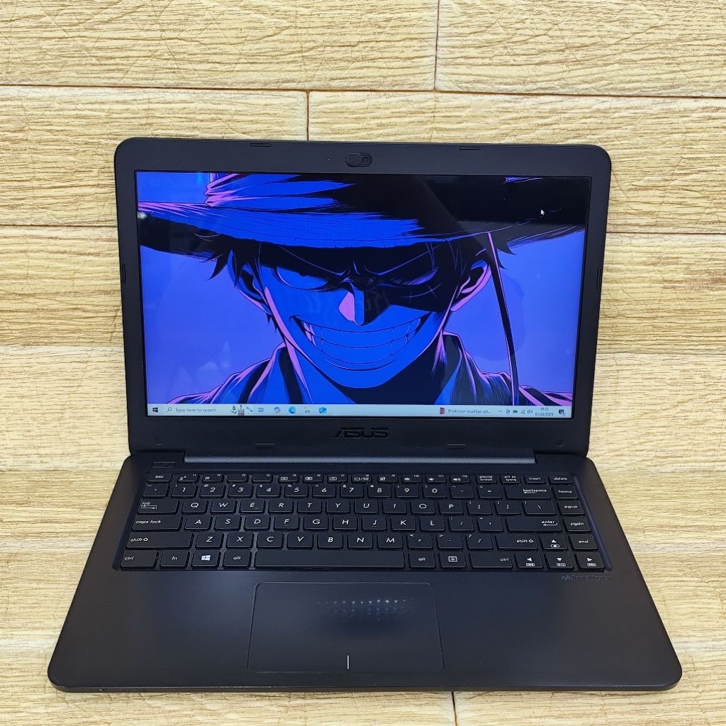 Laptop 2nd Asus VivoBook E402YA AMD E2-7015 Ram 4GB SSD 256GB HD