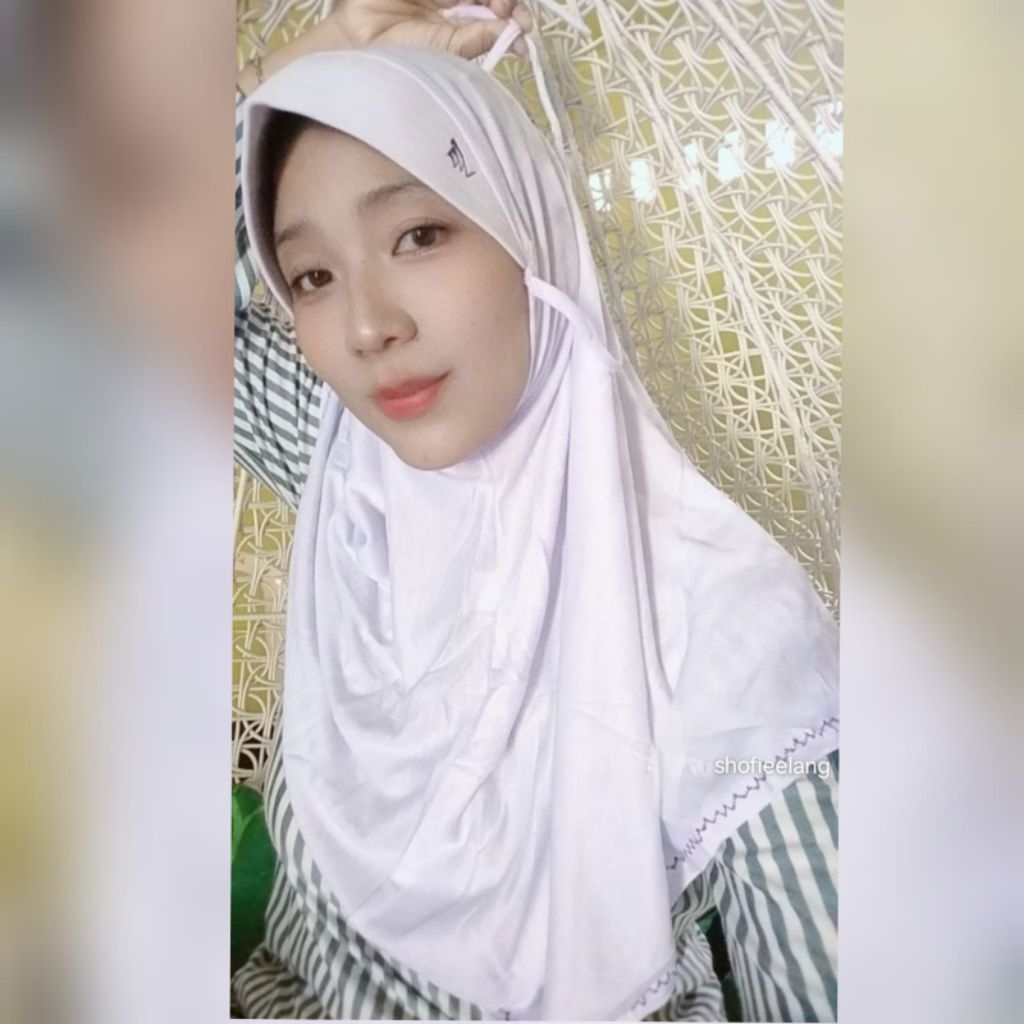 jilbab/kerudung/hijab sekolah bergo pet tali putih bordir samping