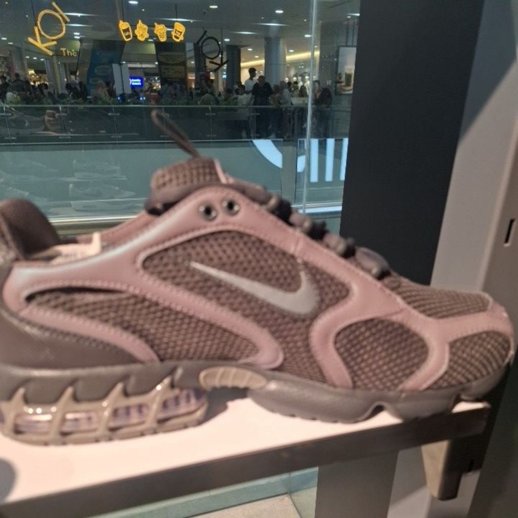 NIKE AIR ZOOM SPIRIDO