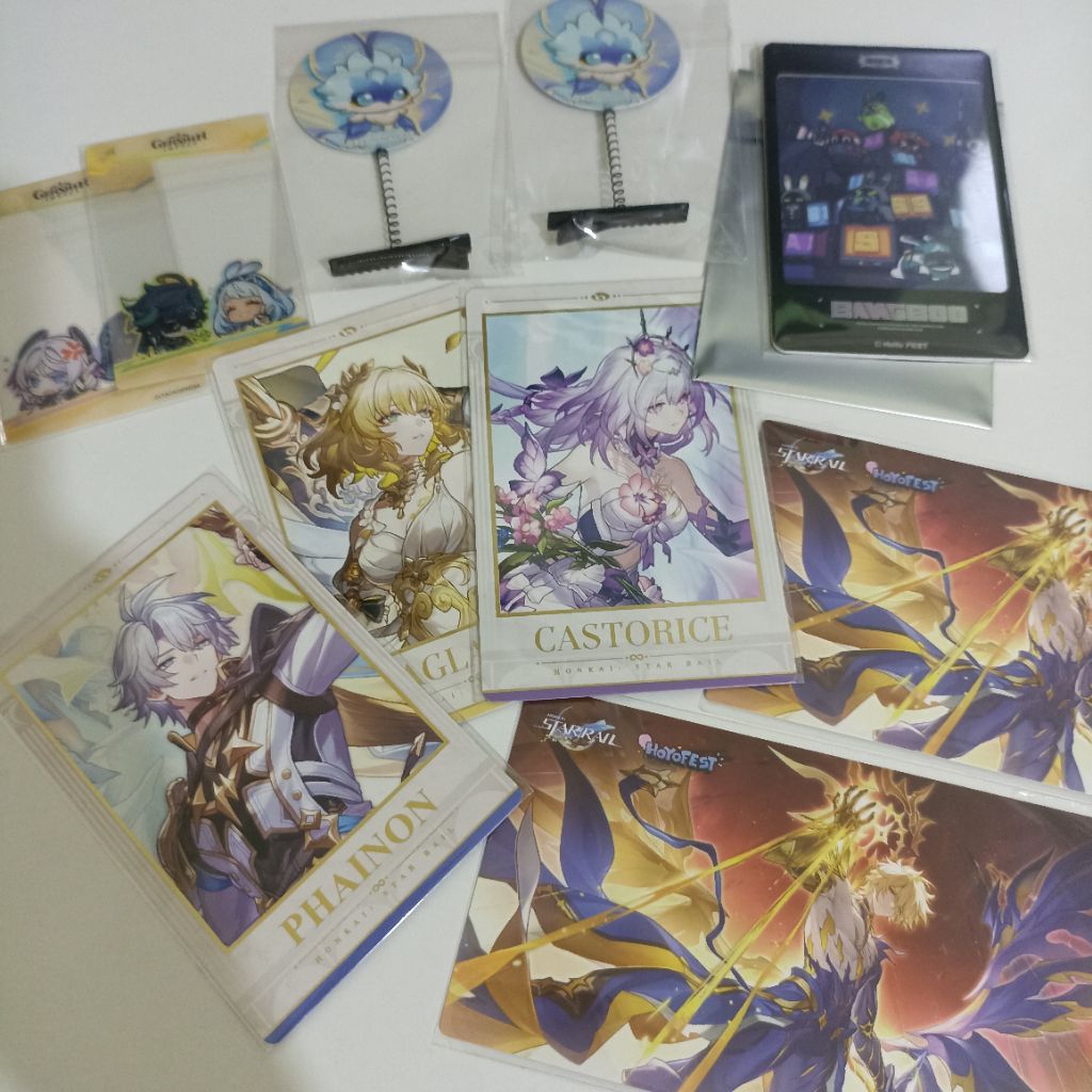 Hoyofest 2025 merch - standee postcard phainon