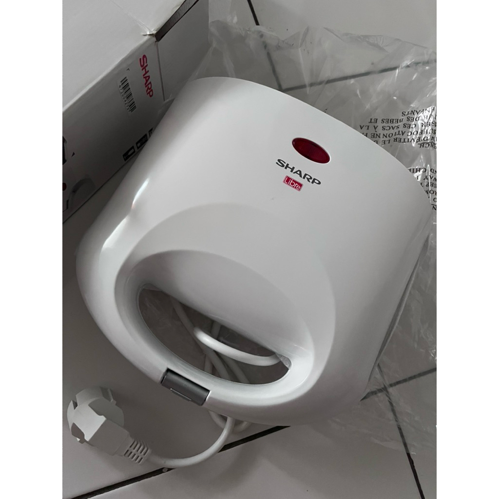 Pemanggang Roti Sharp