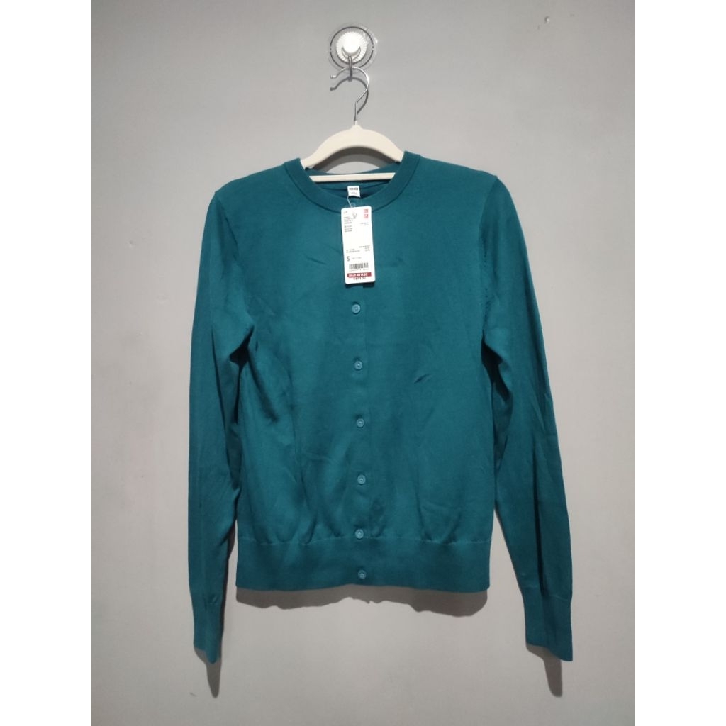 Cardigan Uniqlo UV Protection