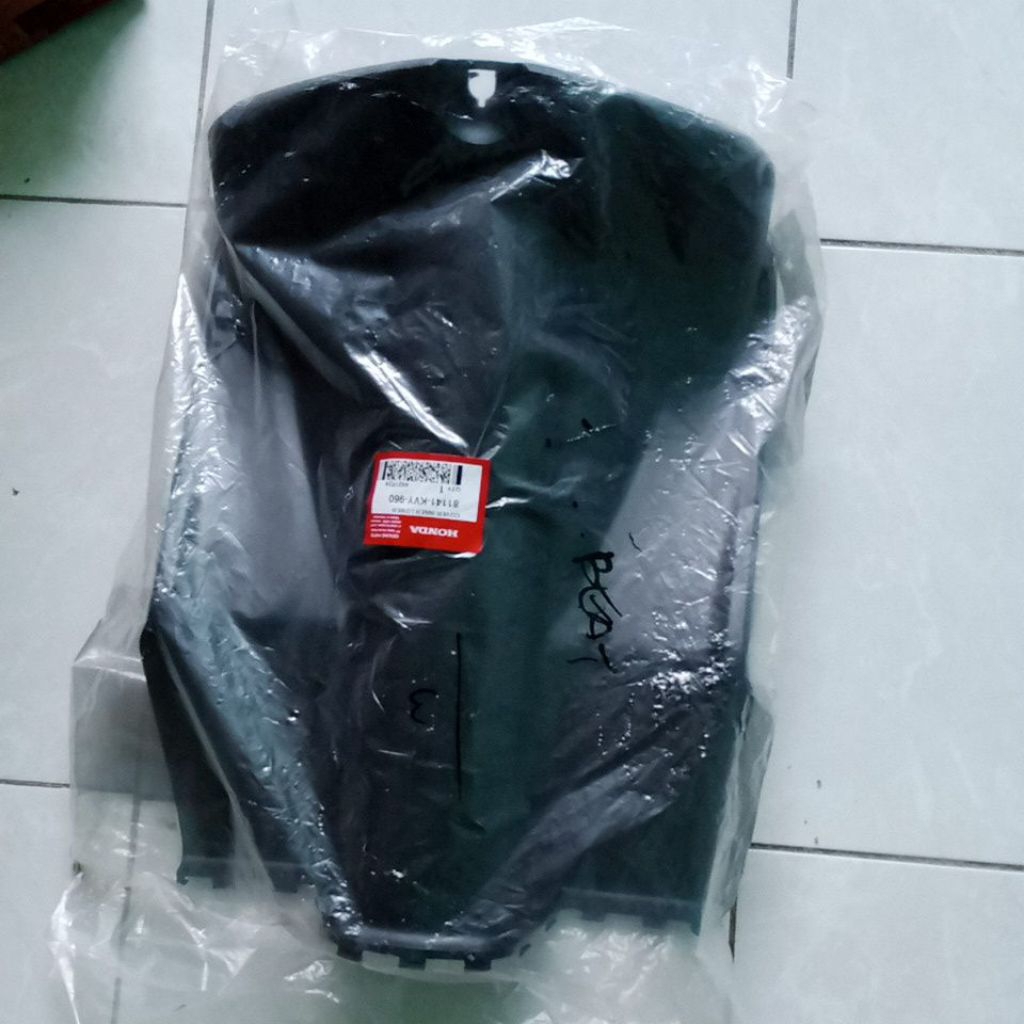 dasbor / dek kontak bagian bawah  beat karbu original