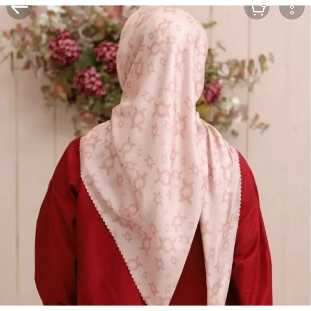 Preloved Liberty scarf wearing klamby