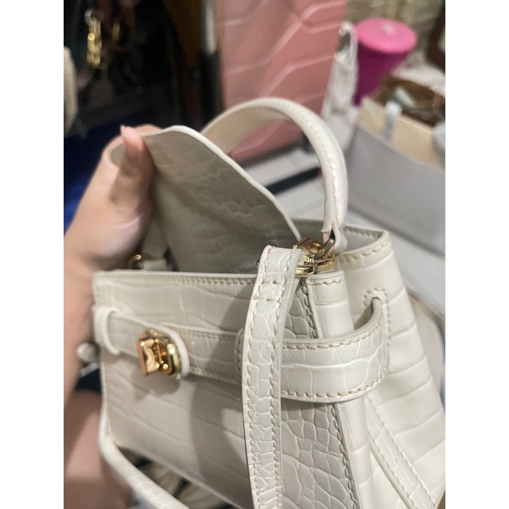 PRELOVED TAS BRANDED