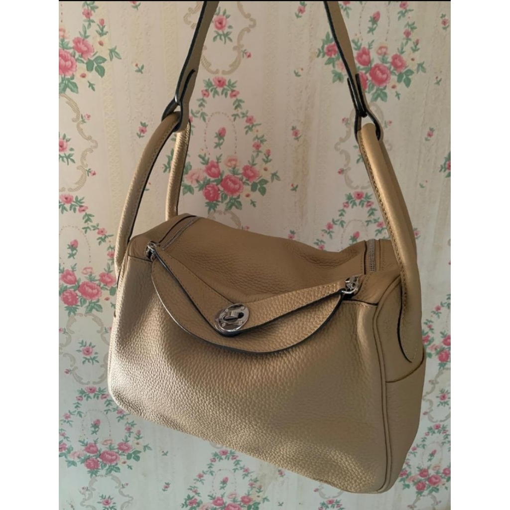 Lindoy Uk 26 Warna Rare Preloved