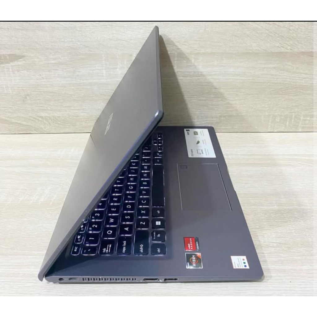 bekas ASUS Vivobook X415DA , ram 8, ssd 512