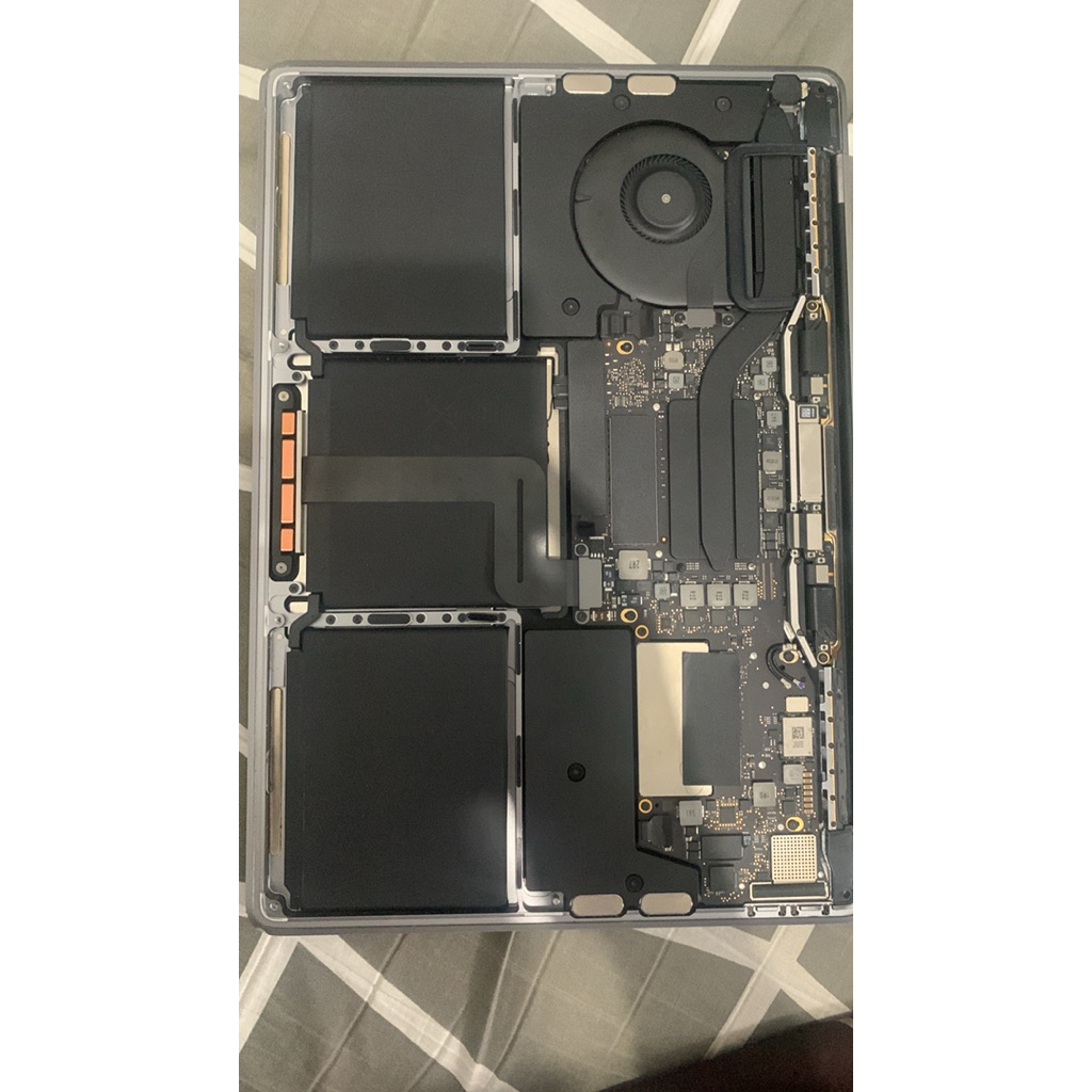 unit Macbook pro A1708 minus Lcd