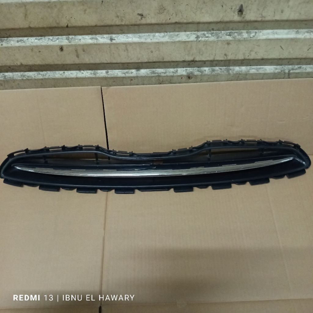 grill depan radiator Nissan March original
