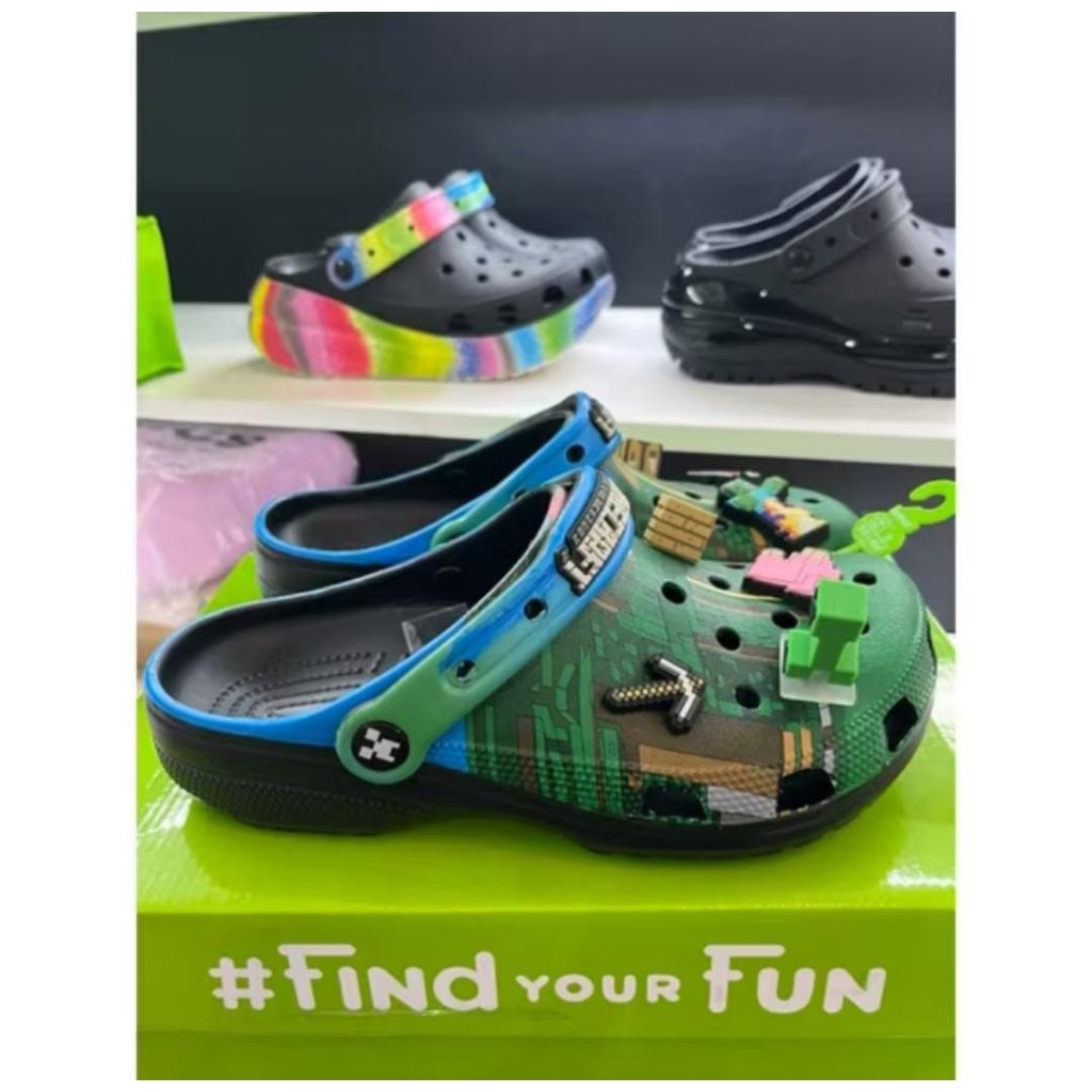 Crocs Minecraft Dewasa / Sandal Crocs MineCraft Clog colab Dewasa / Crocs Classic Minecraft colab de
