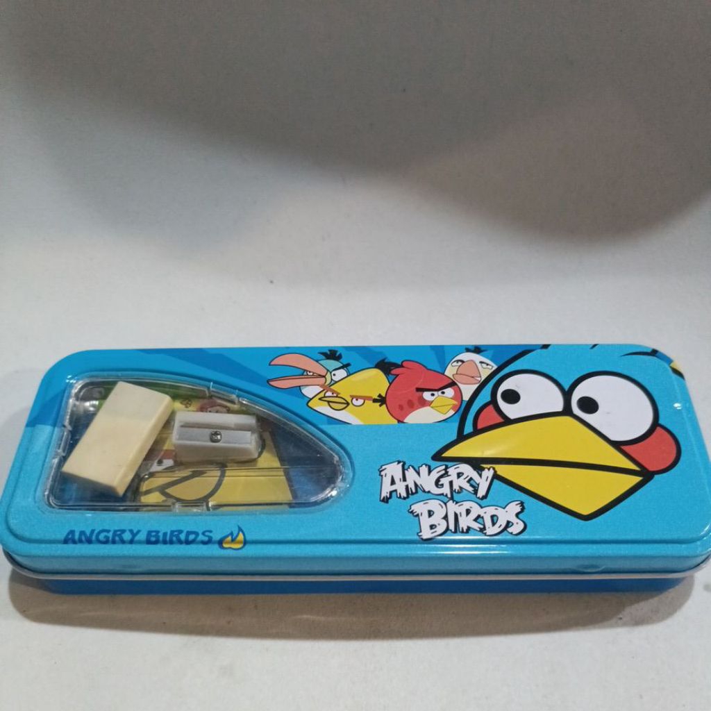 

kotak pensil angry bird gratis isi