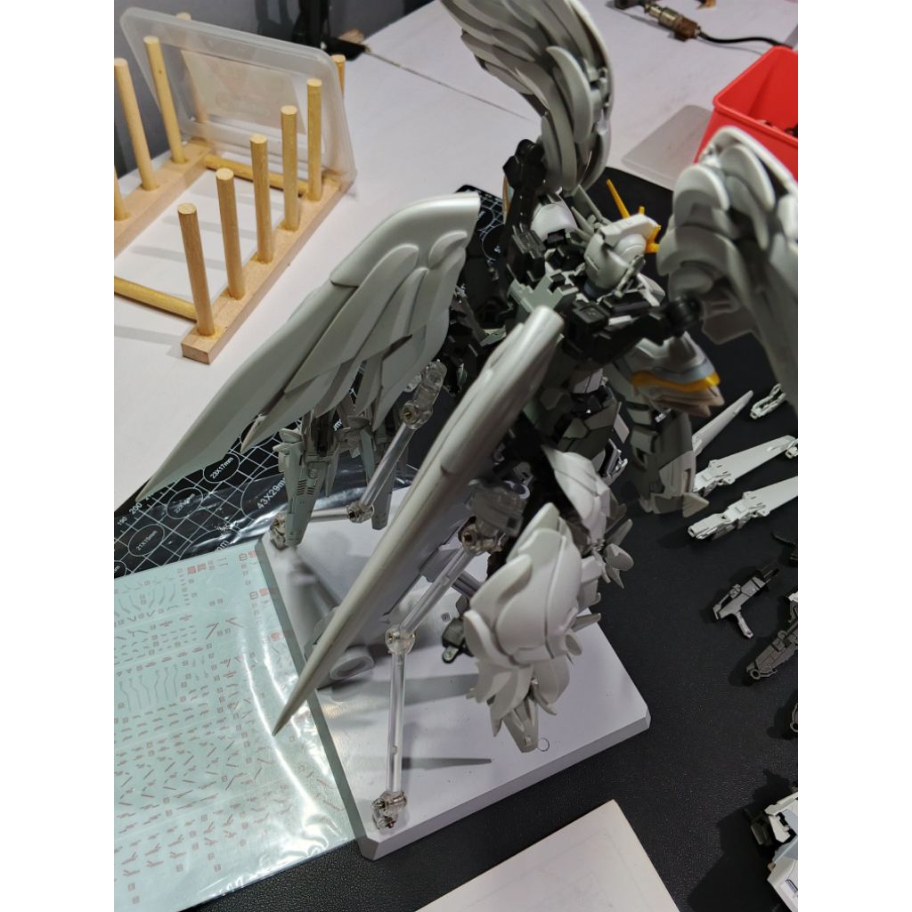 Daban 8827 Wing Gundam Zero Snow White Prelude