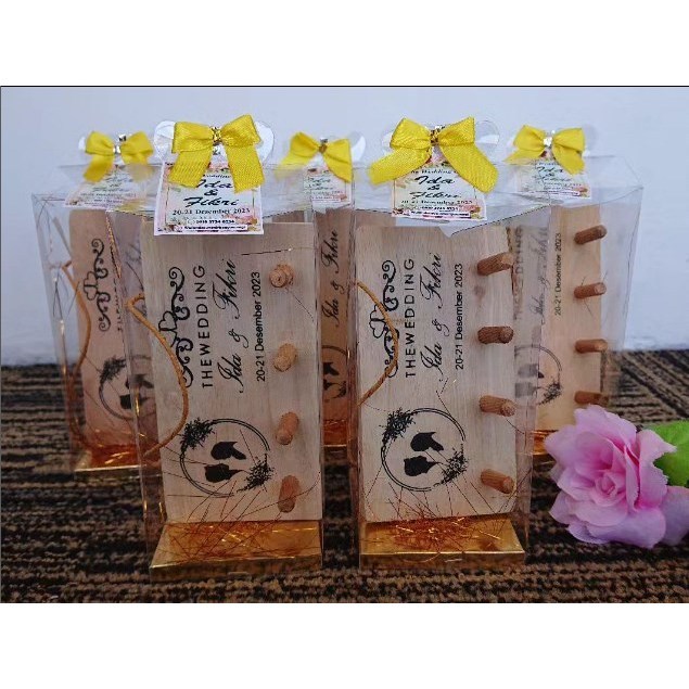 kotak mika souvenir 7x3x20