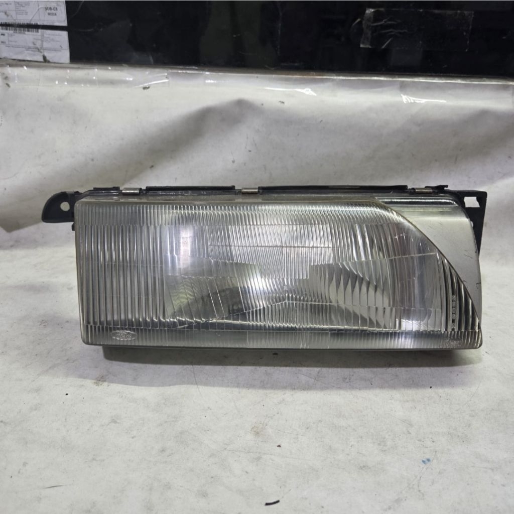 Headlamp ford laser gala 1.6 90 - 93 original stanley