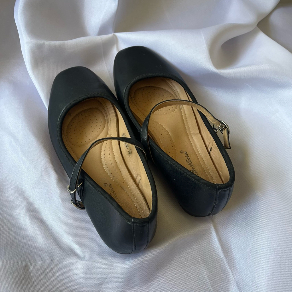 Flat Shoes - Dr Kevin