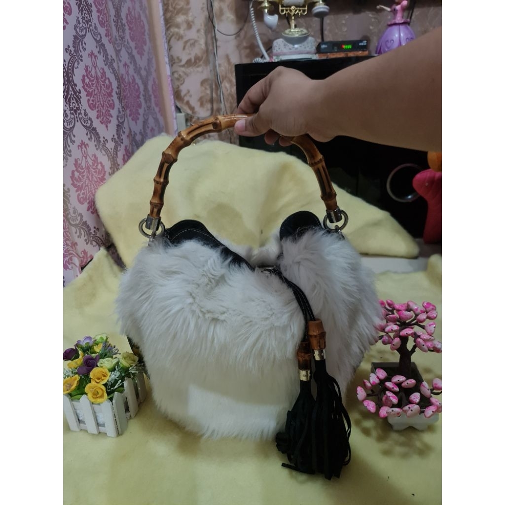 Tas bulu gucci
