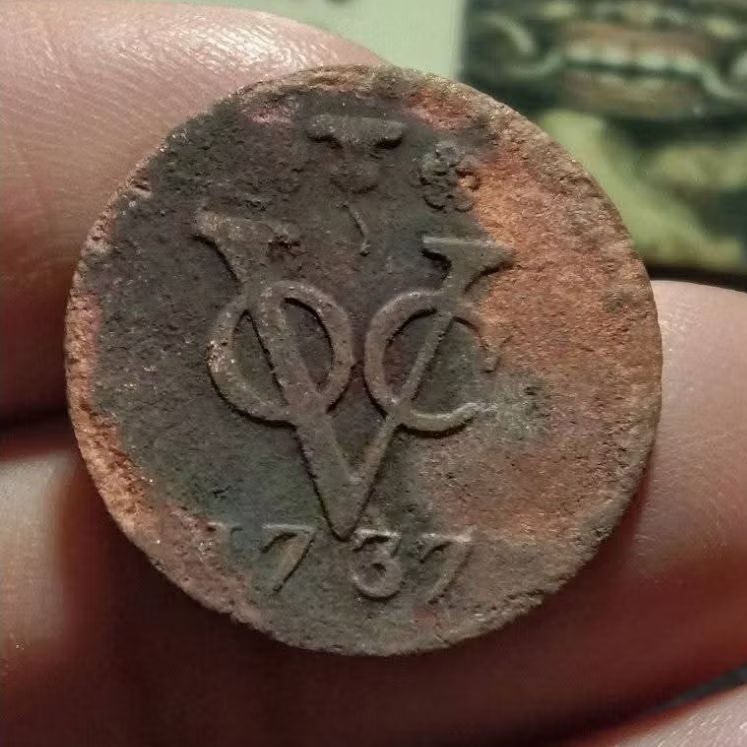 koleksi koin kuno voc 1737 westfriesland mintmark lobak