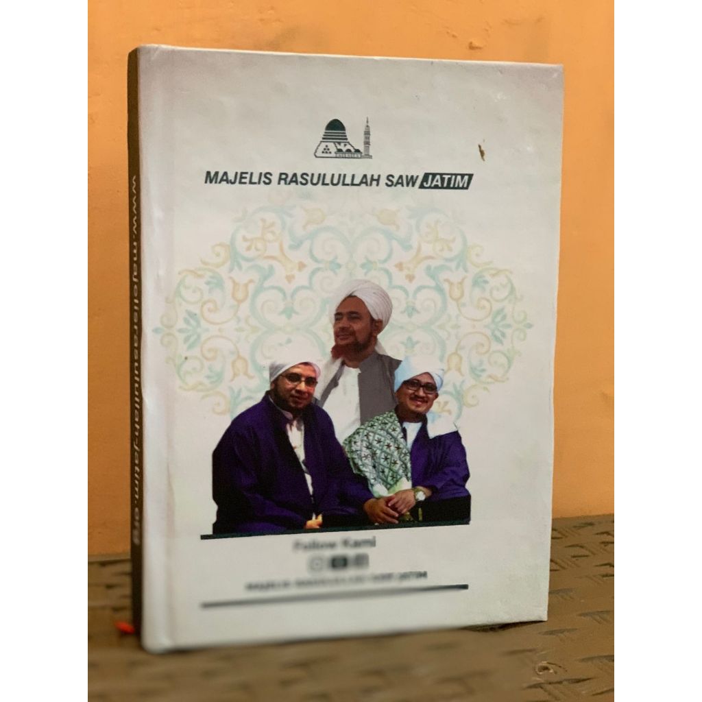 Kitab Maulid Adhiya Ulami dan Kumpulan Qosidah