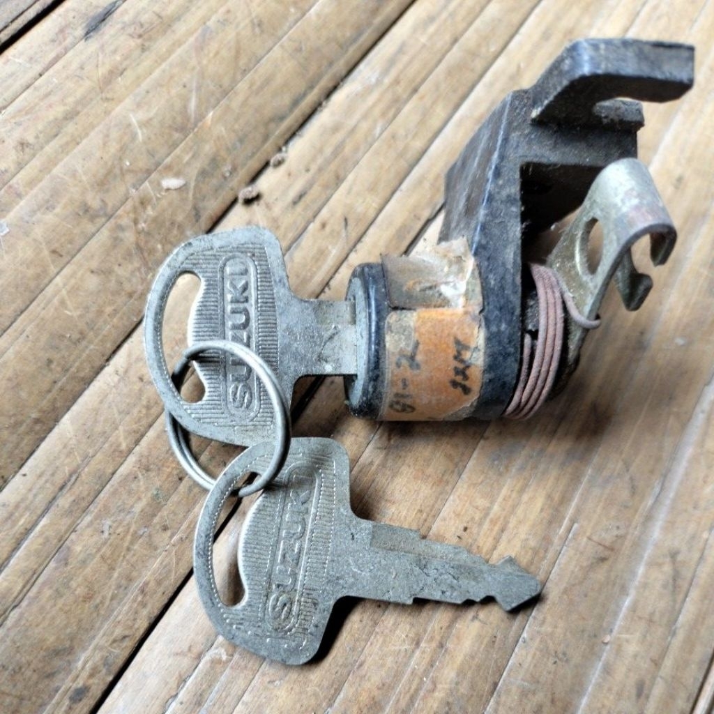 kunci jok suzuki rc 80 rc100 original nos