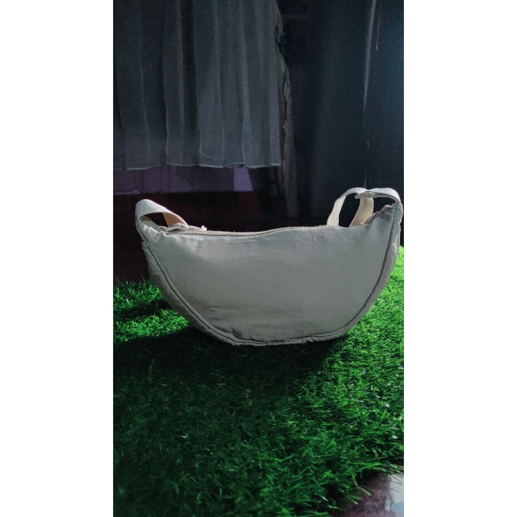 tas sling bulan sabit moon bag nilon