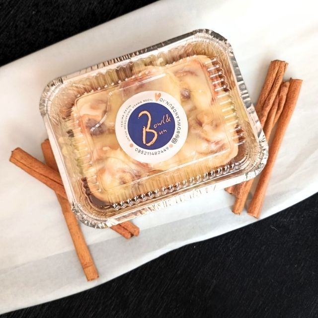 

Bite Size Cinnamon Bun Vanilla Cream Cheese